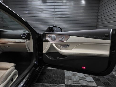 Used 2019 Mercedes-Benz E 450 4MATIC Cabriolet image 34