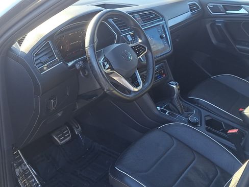 Used 2022 Volkswagen Tiguan SEL R-Line image 20