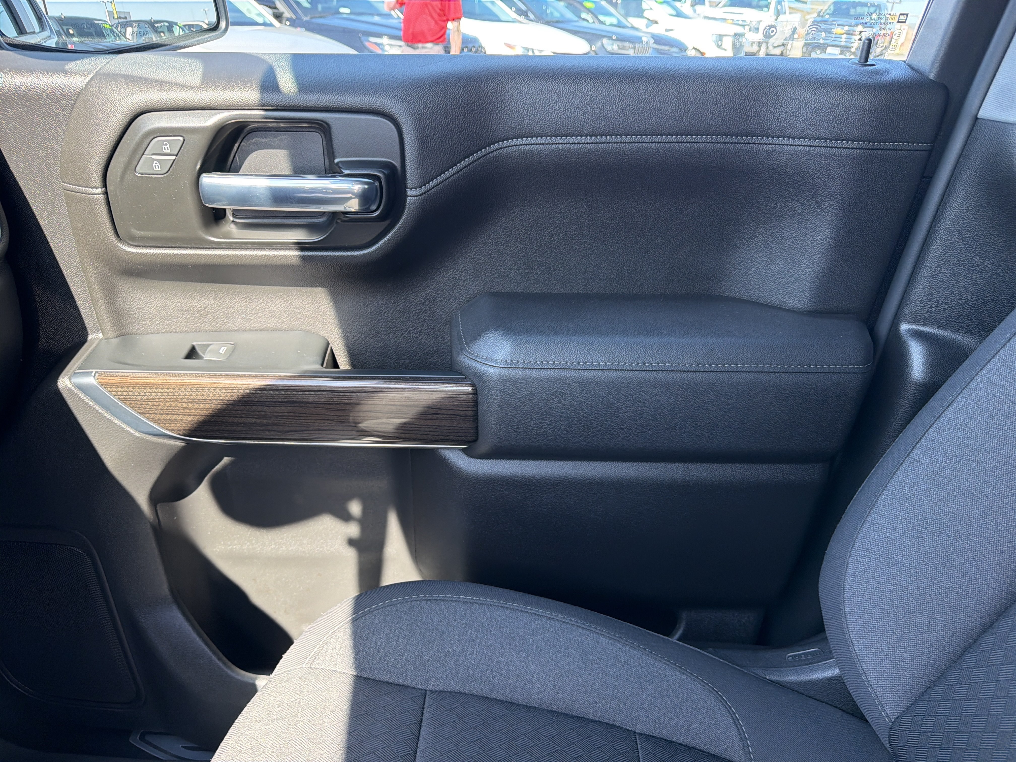 Certified 2022 Chevrolet Silverado 1500 LT AWD/4WD image 24