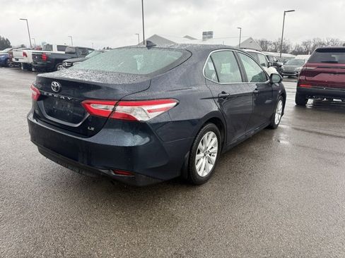 Used 2019 Toyota Camry LE image 6