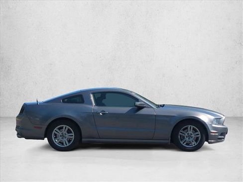 Used 2014 Ford Mustang Coupe RWD image 4