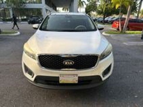 Used 2016 Kia Sorento LX FWD image 1