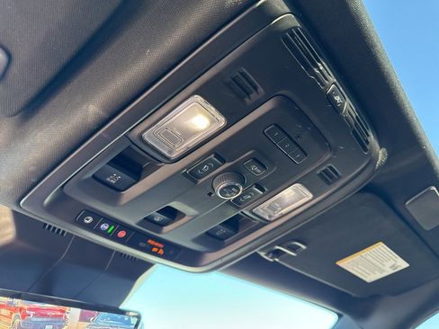 Used 2023 Cadillac Escalade ESV Premium Luxury w/ Performance Package image 28