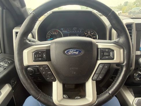 Used 2018 Ford F150 Lariat w/ Equipment Group 502A Luxury AWD/4WD image 9