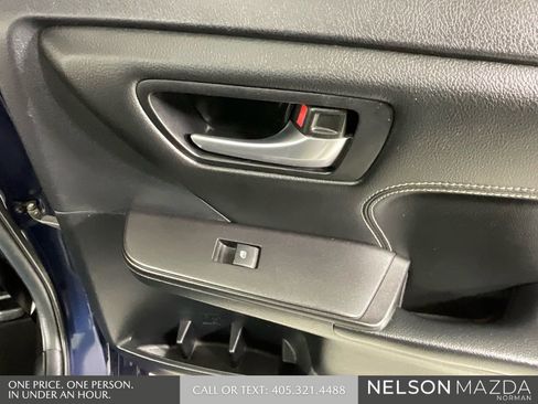 Used 2015 Toyota Camry XLE image 24