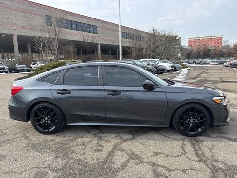 Used 2022 Honda Civic Sport image 17