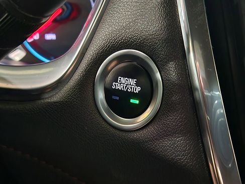 Used 2023 Chevrolet Traverse RS image 42