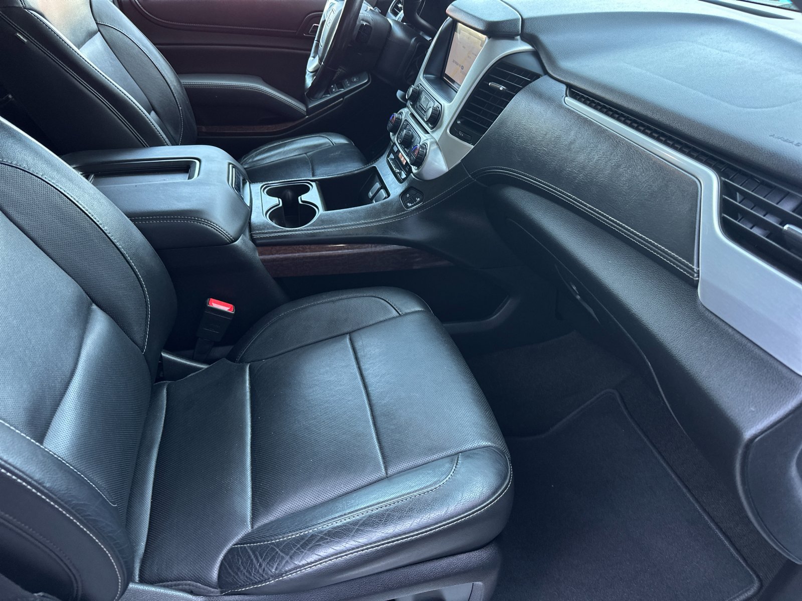 Used 2018 GMC Yukon SLT w/ Premium Edition AWD/4WD image 16