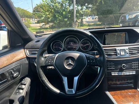 Used 2016 Mercedes-Benz E 350 4MATIC Sedan w/ Premium Package image 12