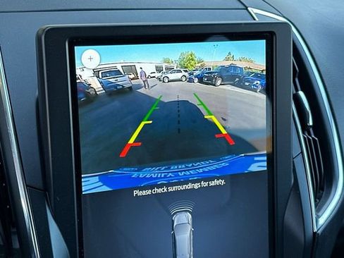 Certified 2022 Ford Edge Titanium image 17