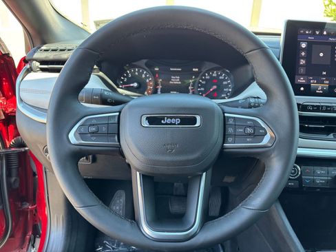 Used 2025 Jeep Compass Limited AWD/4WD image 30