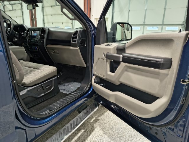 Used 2019 Ford F150 XLT w/ Equipment Group 302A Luxury AWD/4WD image 21