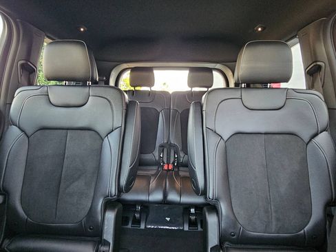 Used 2023 Jeep Grand Cherokee L Laredo AWD/4WD image 26