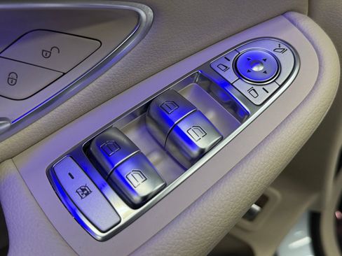 Certified 2022 Mercedes-Benz GLC 300 4MATIC image 21