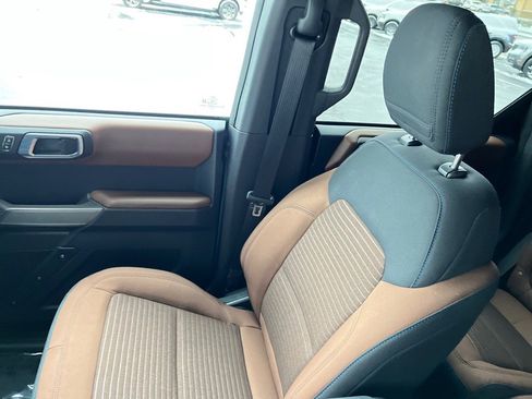 Used 2023 Ford Bronco Outer Banks image 18
