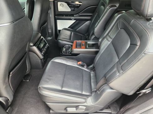 Used 2021 Lincoln Aviator Reserve w/ Equipment Group 210A AWD/4WD image 29
