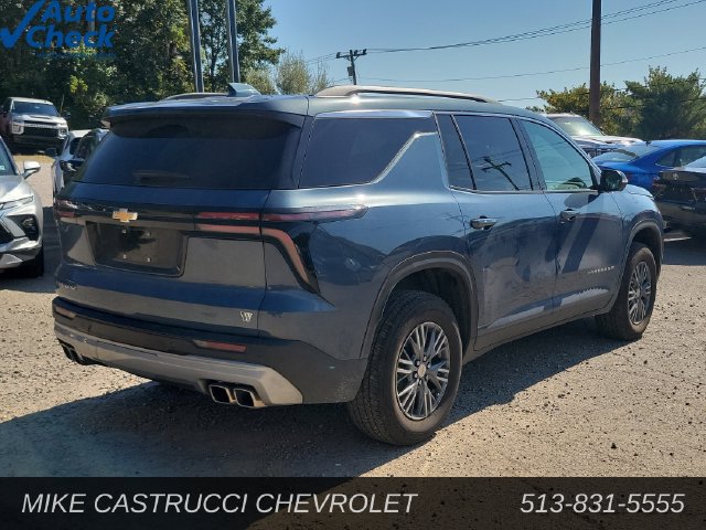 Used 2025 Chevrolet Traverse LT w/ Driver Confidence Package FWD image 5