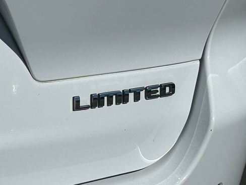 Used 2022 Jeep Grand Cherokee L Limited w/ Luxury Tech Group II AWD/4WD image 5