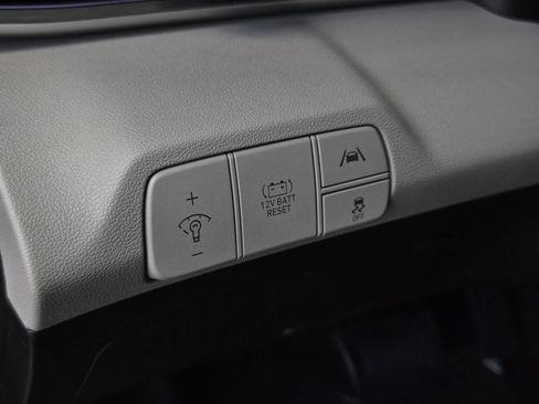 Used 2023 Hyundai Elantra Limited FWD image 22