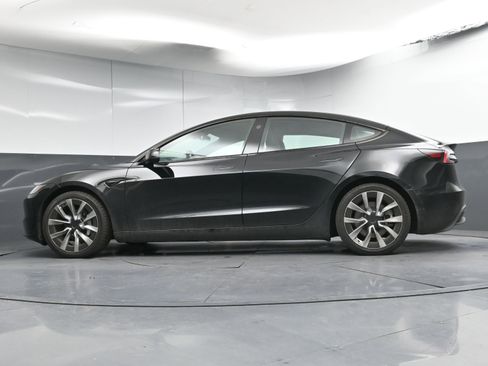 Used 2024 Tesla Model 3 image 26