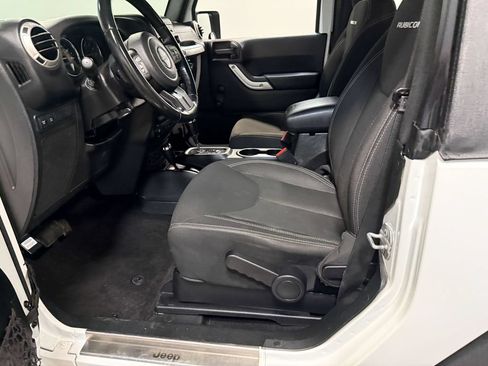 Used 2018 Jeep Wrangler Rubicon w/ Trailer Tow Group AWD/4WD image 41