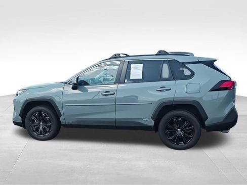 Used 2023 Toyota RAV4 XLE Premium AWD/4WD image 6