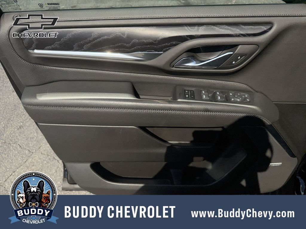 Used 2023 GMC Yukon XL Denali AWD/4WD image 15