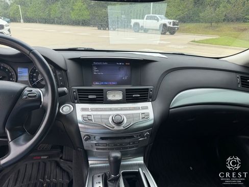 Used 2017 INFINITI Q70 L 3.7 RWD image 18