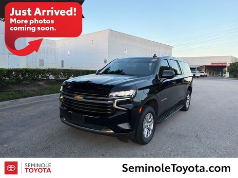Used 2022 Chevrolet Suburban LT AWD/4WD image 1