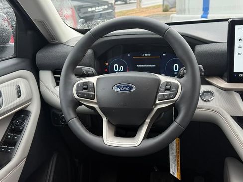 New 2026 Ford Explorer Active w/ Active Comfort Package image 9