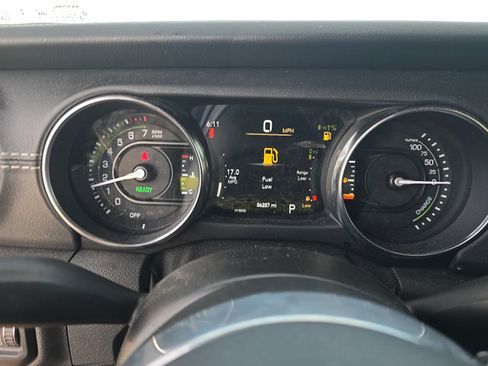 Used 2021 Jeep Wrangler Unlimited Sahara w/ Cold Weather Group AWD/4WD image 4