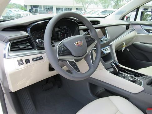 New 2026 Cadillac XT5 Premium Luxury w/ Driver Assist Package AWD/4WD image 16