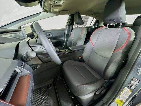 New 2026 Toyota Prius SE image 12