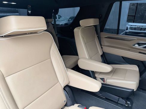 Used 2024 Chevrolet Tahoe Premier RWD image 29