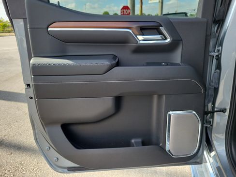 Used 2024 GMC Sierra 1500 Denali w/ Technology Package image 24