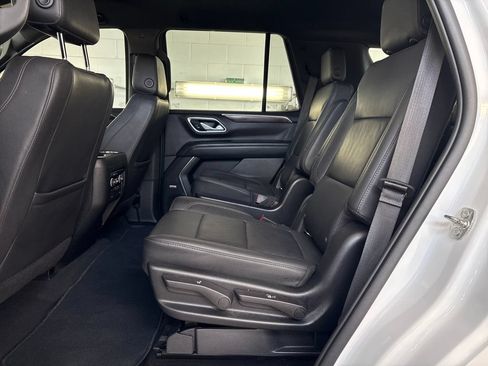 Used 2022 Chevrolet Tahoe Z71 w/ Luxury Package AWD/4WD image 29