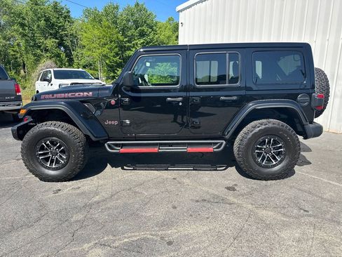 Used 2024 Jeep Wrangler Unlimited Rubicon AWD/4WD image 9