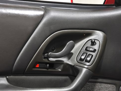 Used 2002 Chevrolet Camaro Z28 w/ SS Performance/Appearance Pkg image 86