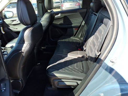 Used 2023 Ford Escape Platinum w/ Premium Technology Package AWD/4WD image 12