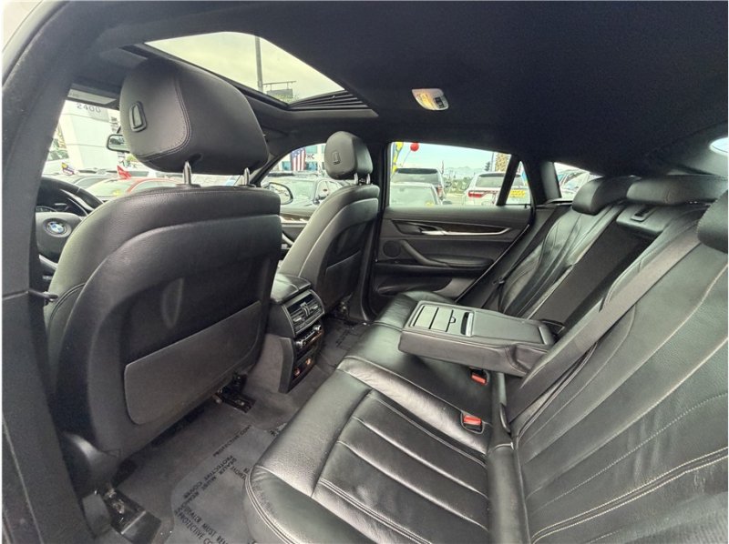 Used 2019 BMW X6 sDrive35i w/ Convenience Package RWD image 19