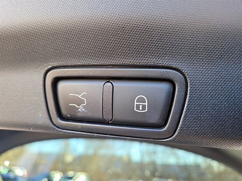 Used 2021 Alfa Romeo Stelvio Ti w/ Nero Edizione image 28