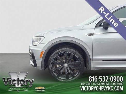 Used 2021 Volkswagen Tiguan SE R-Line image 20