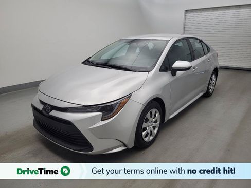 Used 2025 Toyota Corolla LE FWD image 1