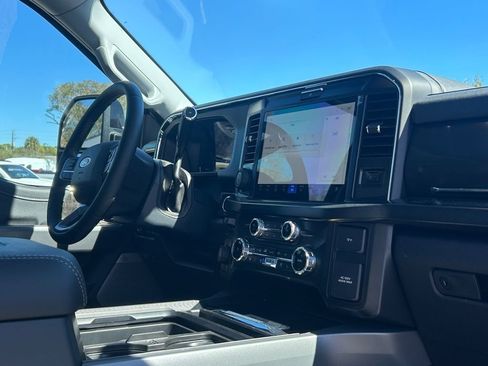 New 2026 Ford F250 Lariat w/ Black Appearance Package image 31