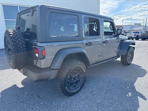 Used 2023 Jeep Wrangler Unlimited w/ 8.4" Radio Group AWD/4WD image 10