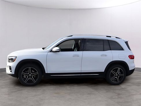 New 2026 Mercedes-Benz GLB 250 4MATIC image 4