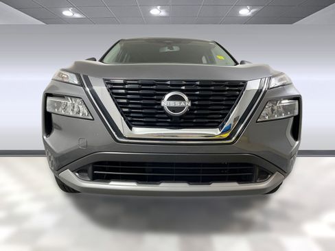 Used 2023 Nissan Rogue SV image 5