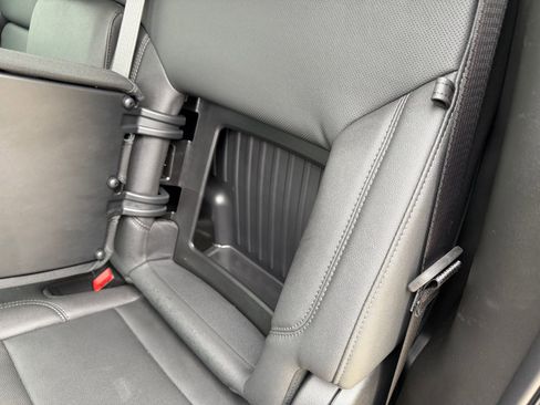 Used 2026 GMC Sierra 1500 SLT w/ SLT Premium Plus Package image 31