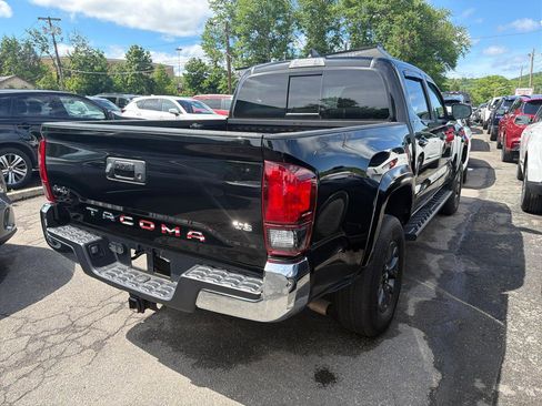 Used 2023 Toyota Tacoma SR5 AWD/4WD image 6