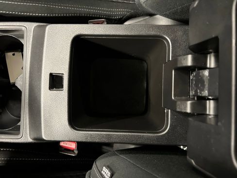 Used 2024 Mitsubishi Outlander ES image 25